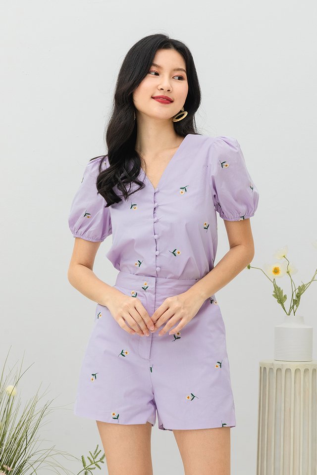Daisy Breeze Embroidery Top in Lilac