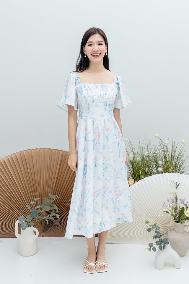 Makes Me Flutter Dress in Coral Blue Floral
