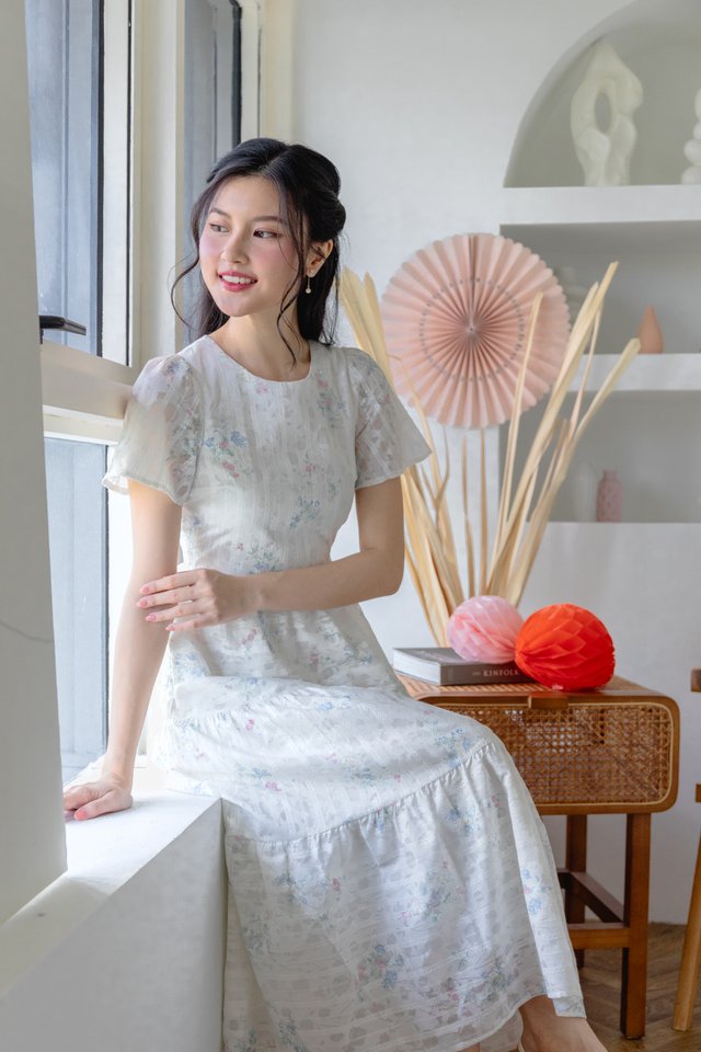 Elara Tiered Dress in Cloudflower