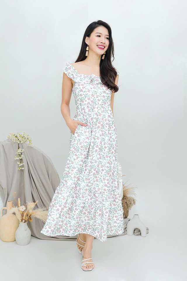 Perfect Frills Dress in White Roses