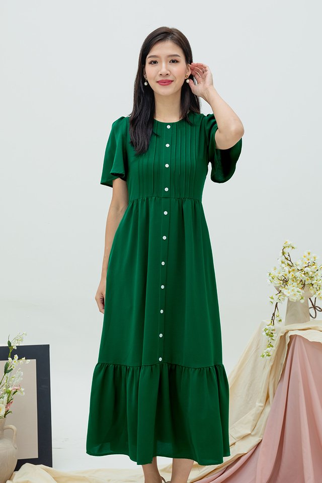 Parisienne Pleated Buttons Dress in Kelly Green