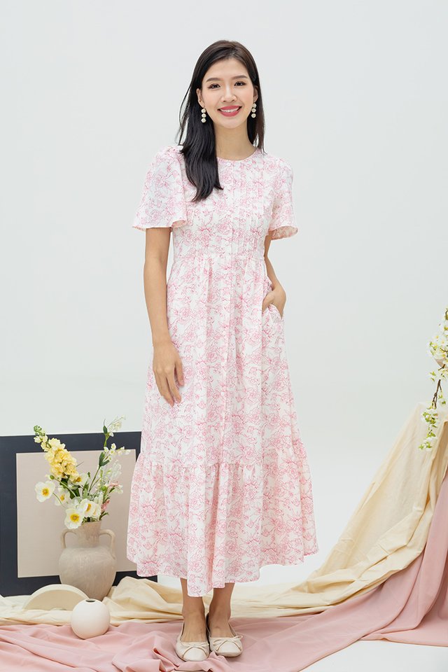 Parisienne Pleated Buttons Dress in Pink Porcelain