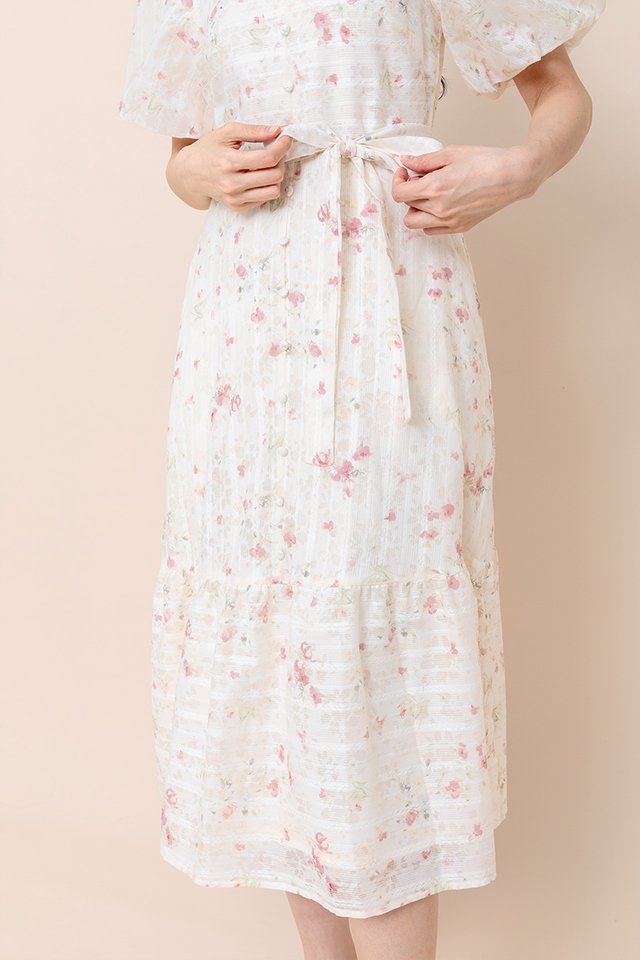 Lush Florals Puffy Sleeves Dress in Pink Blooms