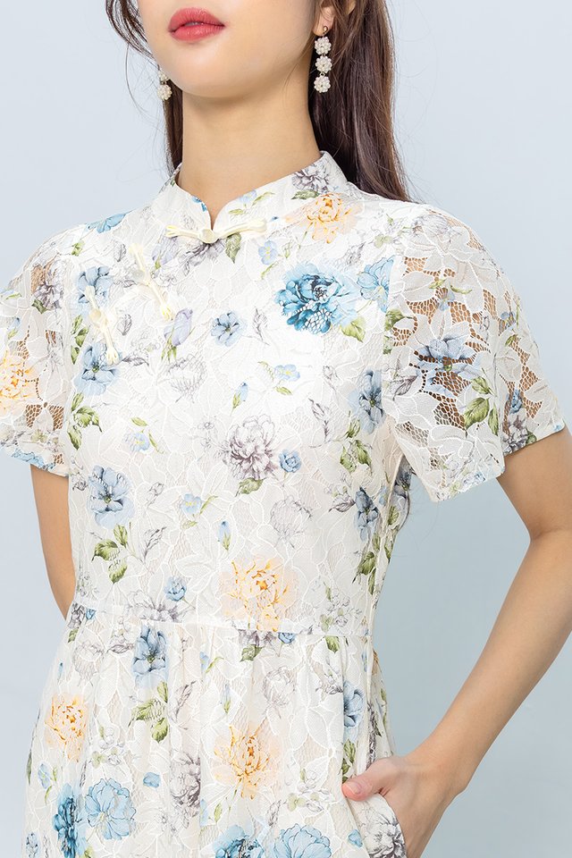 Soft Poise Lace Cheongsam Dress in Blue Peach