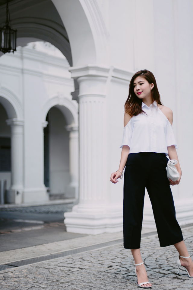 (FMTP x TIPPYTAPP) Preppy Threads Exposed Shoulder Top in White