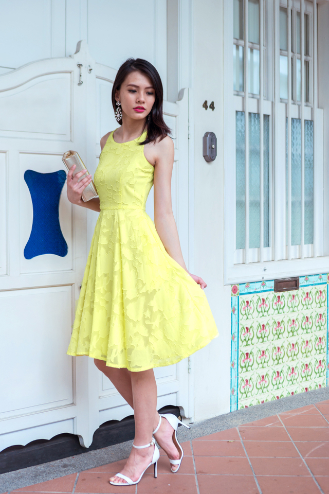 Blooming Lace Midi Dress in Yellow