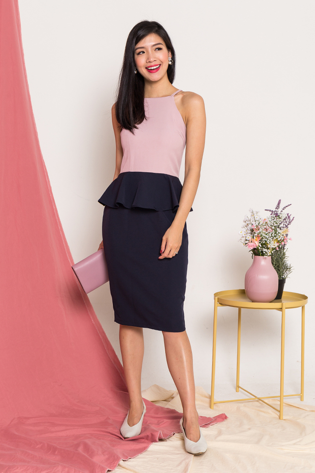 Winning Discovery Dress in Mauve Navy