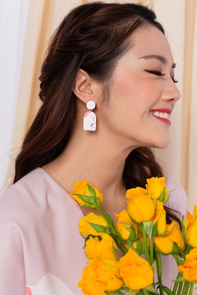 Harmony Arch Earrings in Lady Pink